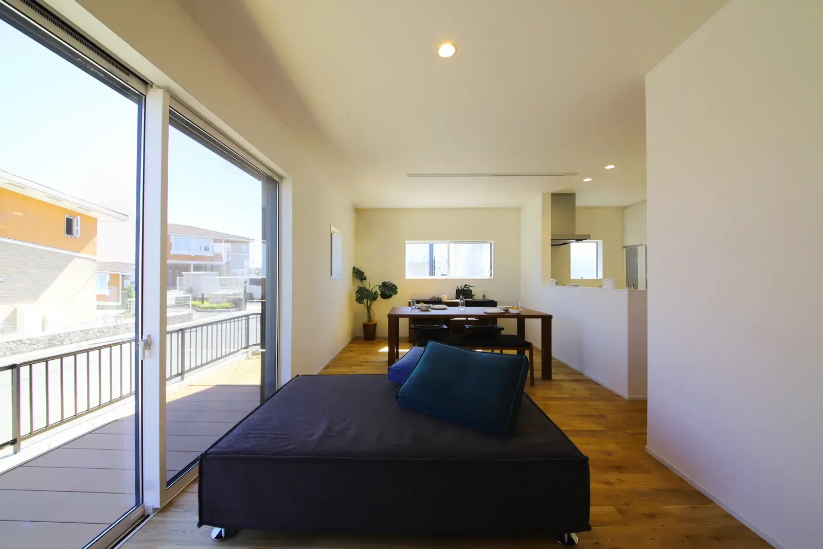 光の入る明るいLDK。大成住宅のデザイン注文住宅